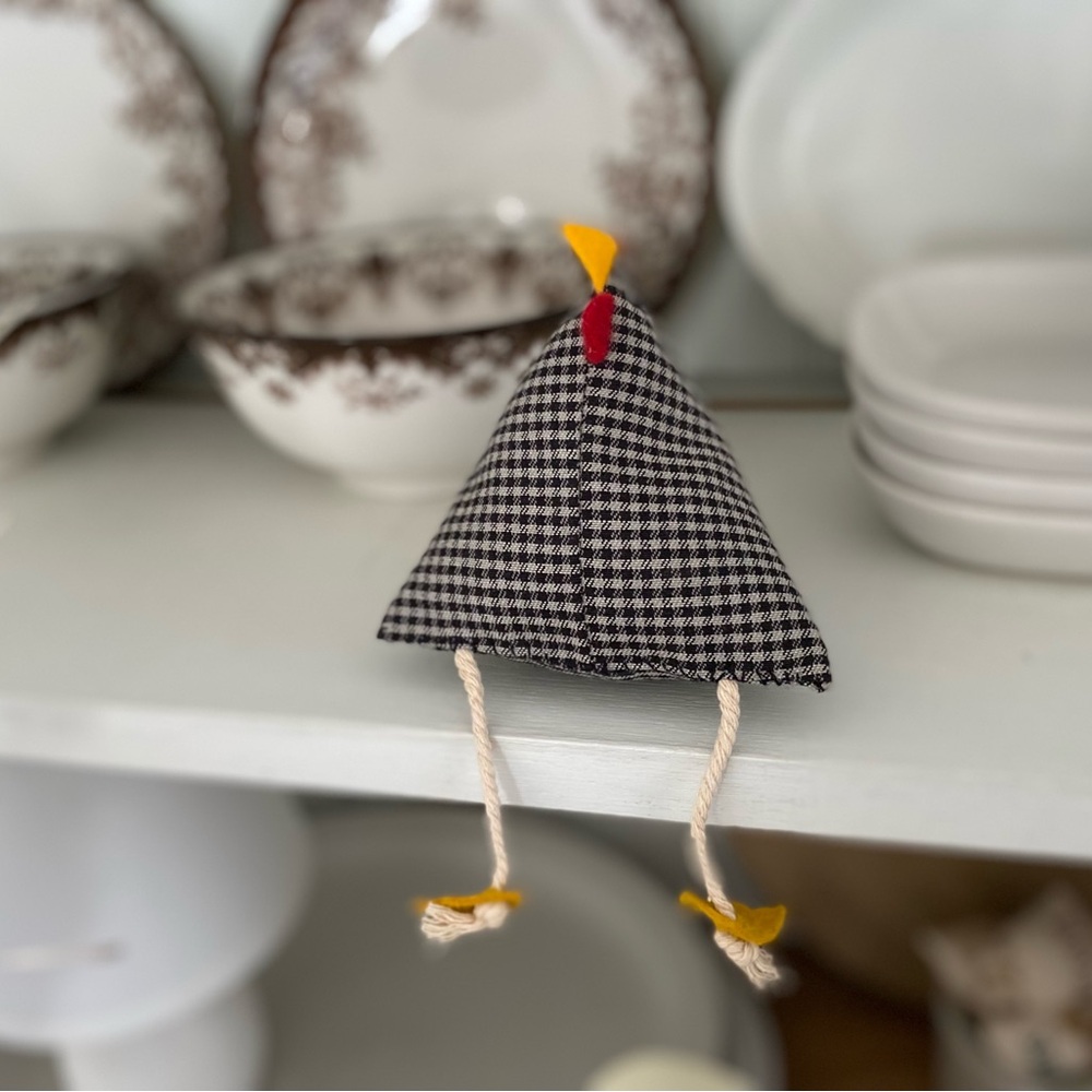 Handcrafted fabric chicken - Picture 3 of 3